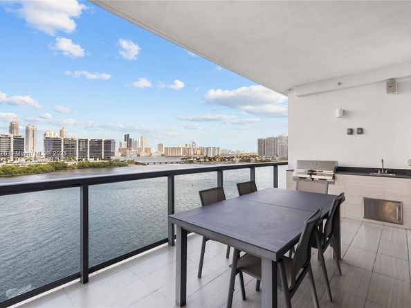 3300 NE 188th St 818, Aventura FL 33180