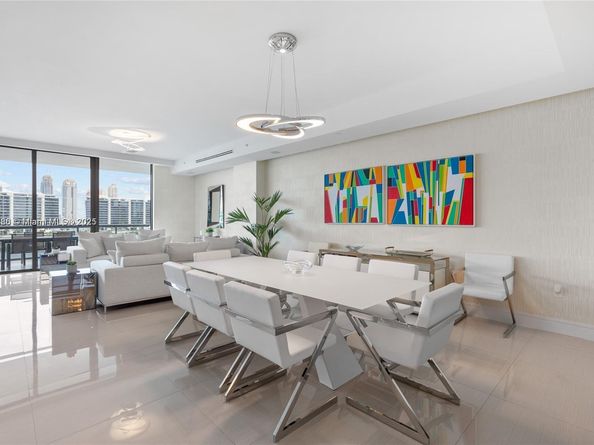 3300 NE 188th St 818, Aventura FL 33180