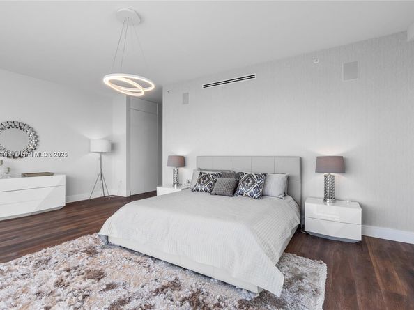 3300 NE 188th St 818, Aventura FL 33180