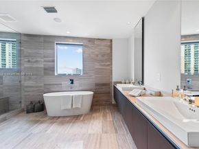 3300 NE 188th St 818, Aventura FL 33180