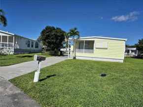 8397 SW 21st Ct, Davie FL 33324