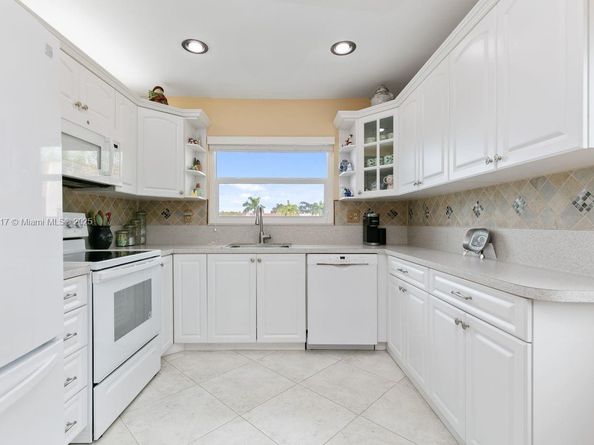 9310 Sunrise Lakes Blvd 301, Sunrise FL 33322