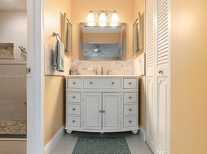 9310 Sunrise Lakes Blvd 301, Sunrise FL 33322