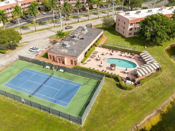 9310 Sunrise Lakes Blvd 301, Sunrise FL 33322