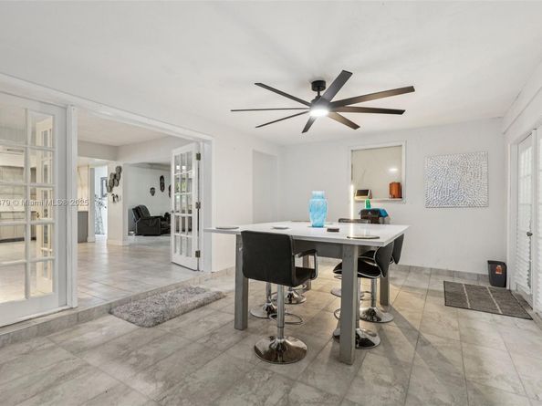 2441 SW 43rd Ave, Fort Lauderdale FL 33317