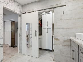 2441 SW 43rd Ave, Fort Lauderdale FL 33317