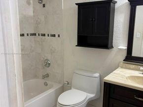 20311 NE 2nd Ave 27, Miami FL 33179