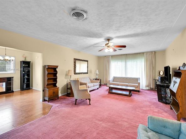 85 NW 21st St, Homestead FL 33030