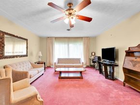 85 NW 21st St, Homestead FL 33030
