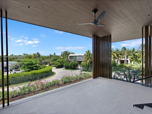 11404 N Bayshore Dr, North Miami FL 33181