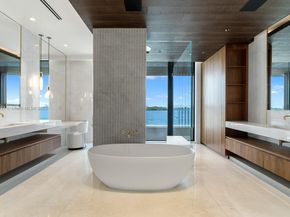 11404 N Bayshore Dr, North Miami FL 33181