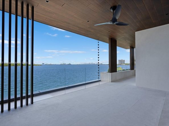 11404 N Bayshore Dr, North Miami FL 33181