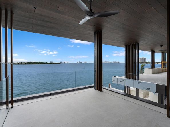 11404 N Bayshore Dr, North Miami FL 33181