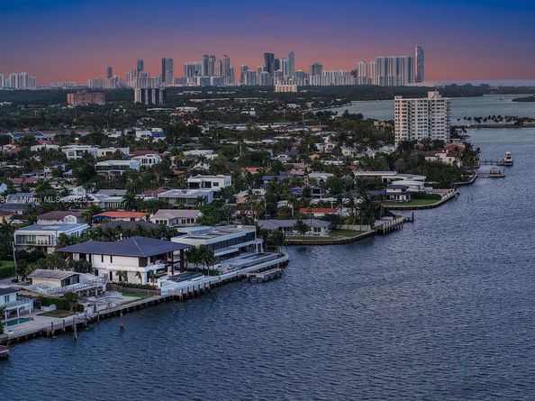 11404 N Bayshore Dr, North Miami FL 33181