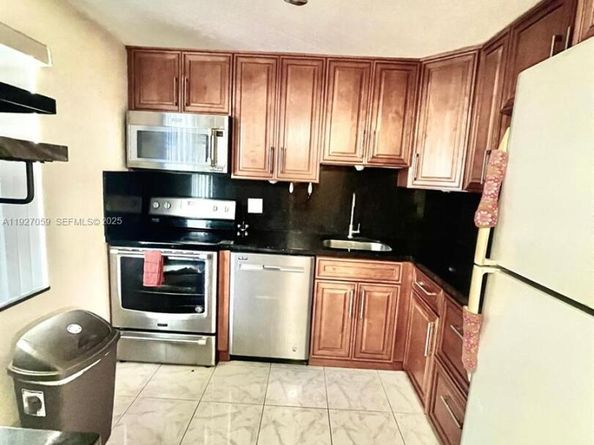 7605 NW 5th Ct 102, Margate FL 33063