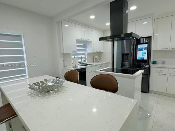 2121 SW 61st Ave, Miami FL 33155