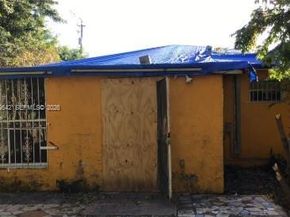 546 NW 8th Ave, Homestead FL 33030