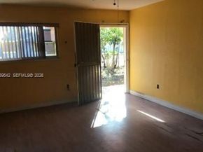 546 NW 8th Ave, Homestead FL 33030