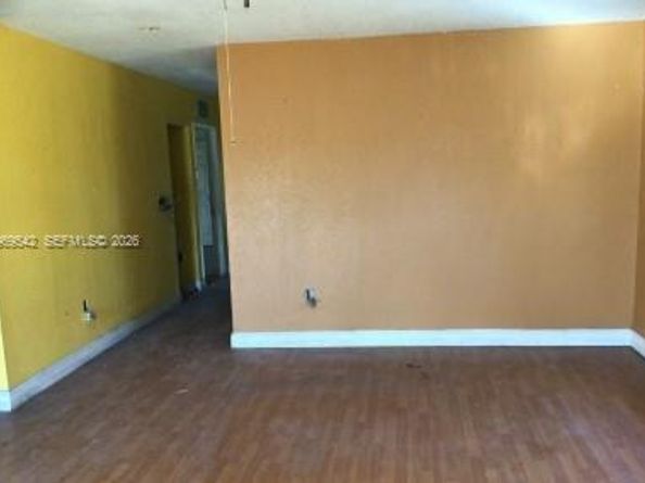 546 NW 8th Ave, Homestead FL 33030