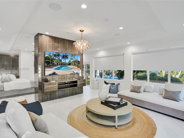 10400 SW 62nd St, Miami FL 33173