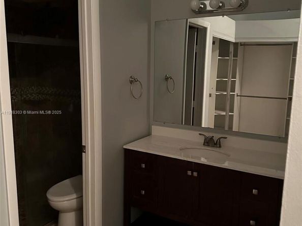 19155 NW 67th Pl, Hialeah FL 33015