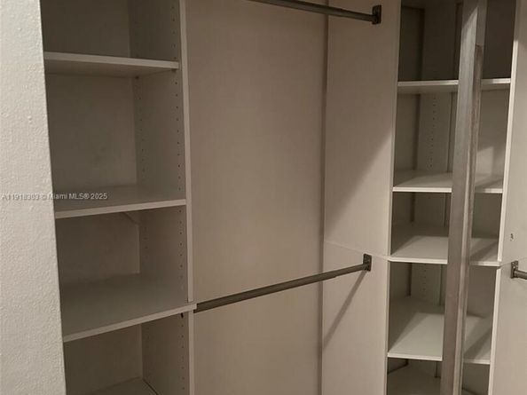 19155 NW 67th Pl, Hialeah FL 33015