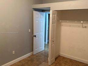 19155 NW 67th Pl, Hialeah FL 33015