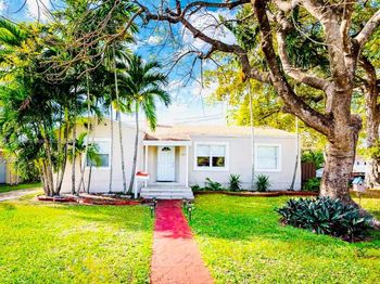 410 Pinecrest Dr