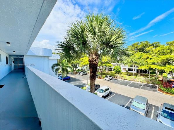 1400 Sheridan St 23J, Hollywood FL 33020