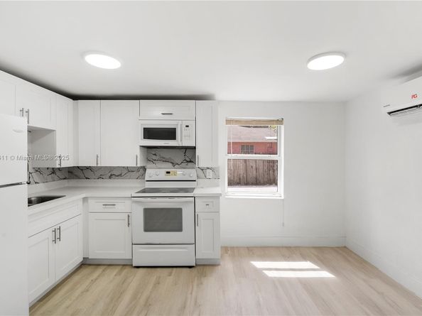 607 SW 3rd St, Delray Beach FL 33444