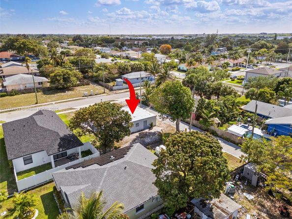 607 SW 3rd St, Delray Beach FL 33444