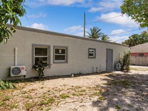 607 SW 3rd St, Delray Beach FL 33444