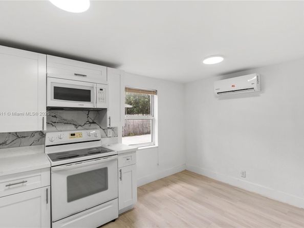 607 SW 3rd St, Delray Beach FL 33444