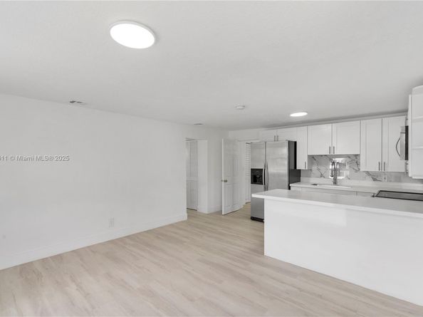 607 SW 3rd St, Delray Beach FL 33444
