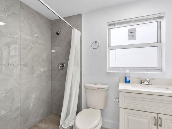 607 SW 3rd St, Delray Beach FL 33444
