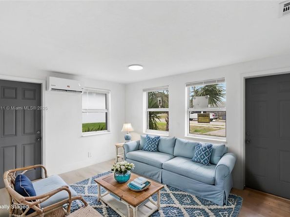 607 SW 3rd St, Delray Beach FL 33444
