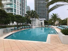 1060 Brickell Ave 801, Miami FL 33131