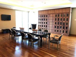 1060 Brickell Ave 801, Miami FL 33131
