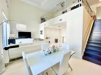 1060 Brickell Ave