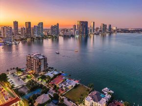 Undisclosed Address #A11921454, Miami FL 33139