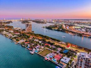 Undisclosed Address #A11921454, Miami FL 33139