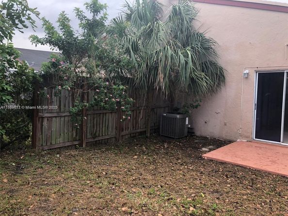 7215 SW 11th Ct, North Lauderdale FL 33068