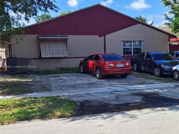 7215 SW 11th Ct, North Lauderdale FL 33068