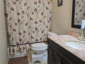 6626 SW 1st Ct, Pembroke Pines FL 33023