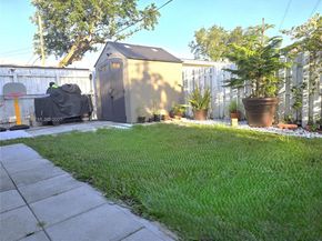 6626 SW 1st Ct, Pembroke Pines FL 33023