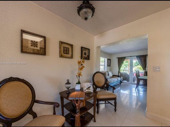 10260 SW 48th St, Miami FL 33165