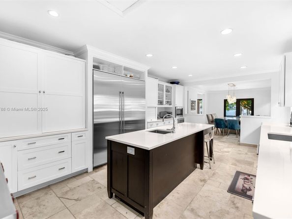 744 Lakeview Dr, Miami Beach FL 33140