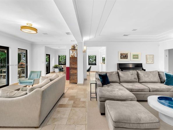 744 Lakeview Dr, Miami Beach FL 33140