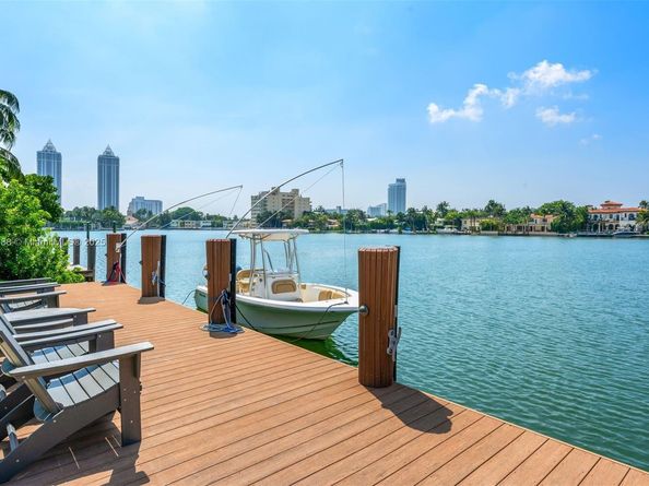 744 Lakeview Dr, Miami Beach FL 33140
