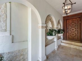 744 Lakeview Dr, Miami Beach FL 33140